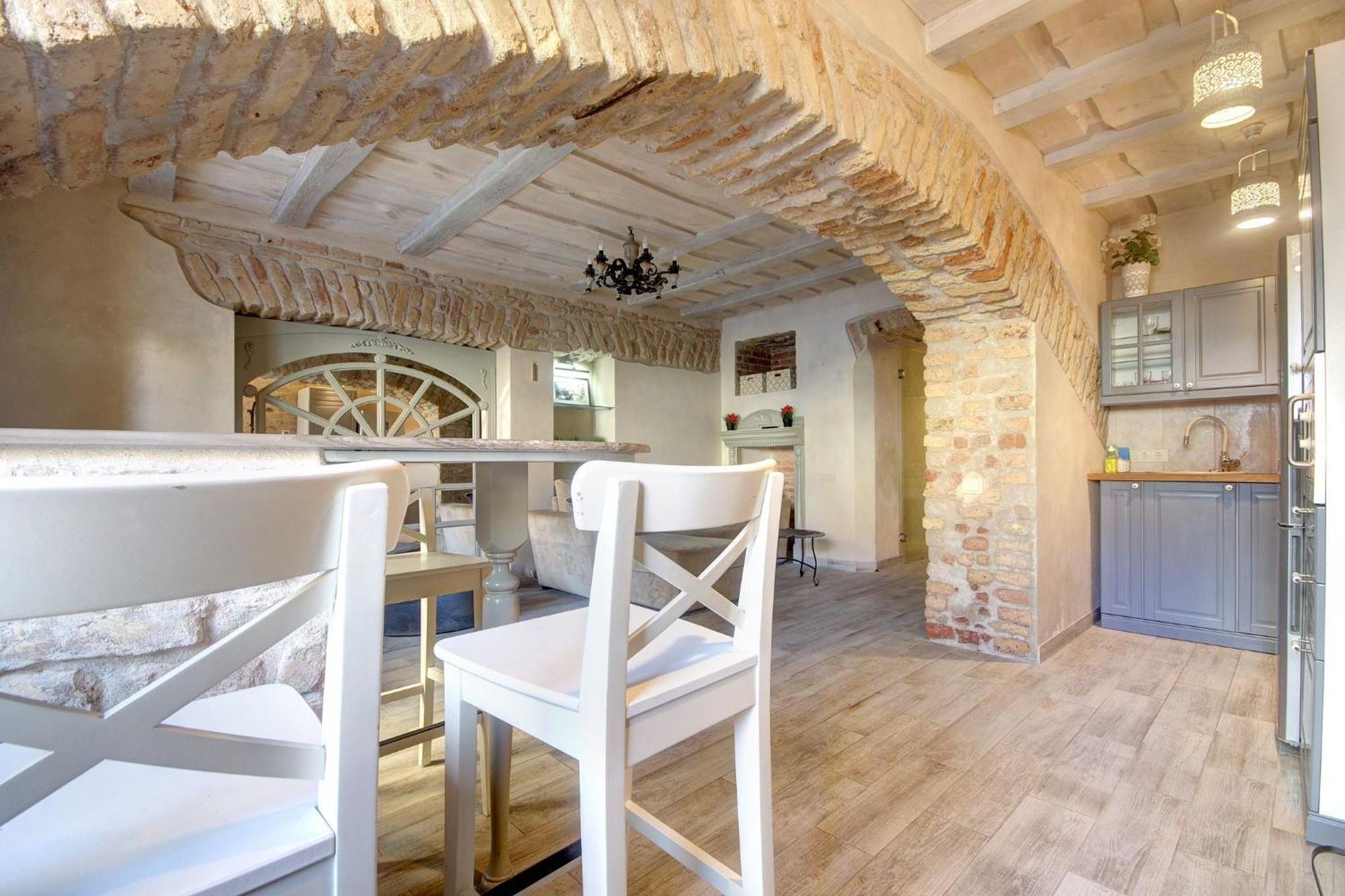 Historical Apartments X Free Parking Self Check In 24X7 By H&H VNO Esterno foto